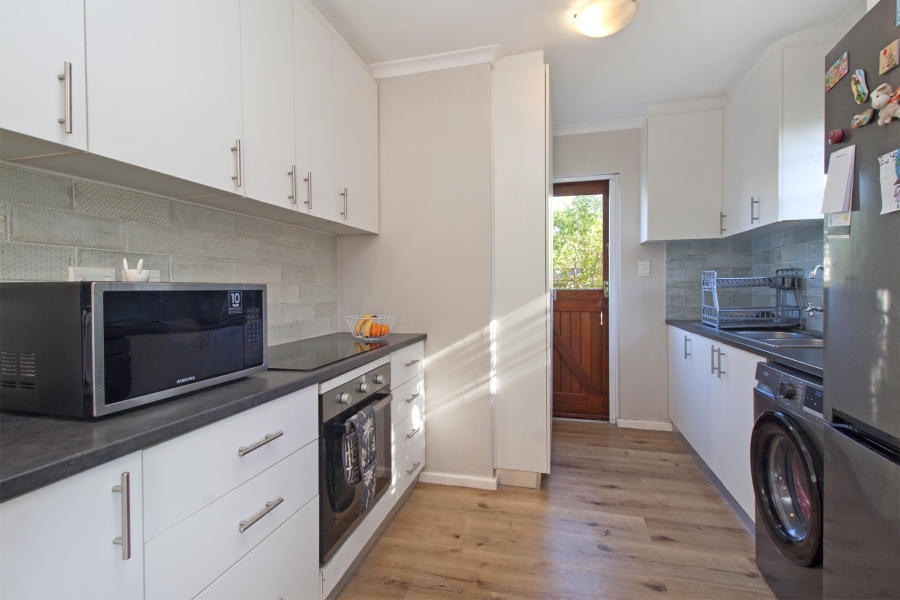 3 Bedroom Property for Sale in Milkwood Park Western Cape